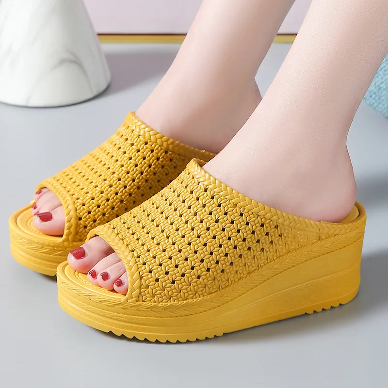 Sandales compensées de qualité PVC 2024 - image de produit 11